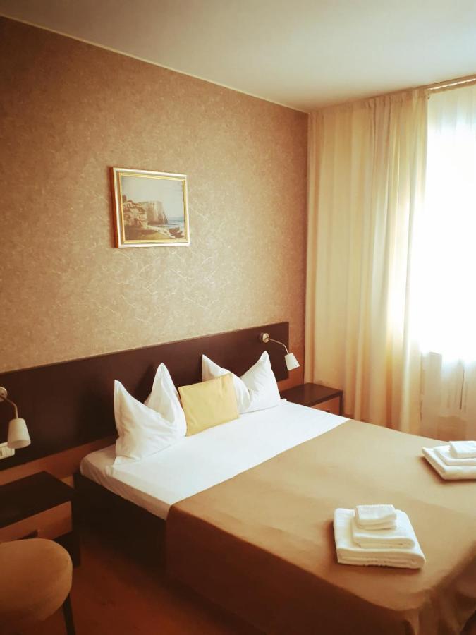 Hotel Nord بلوييست المظهر الخارجي الصورة