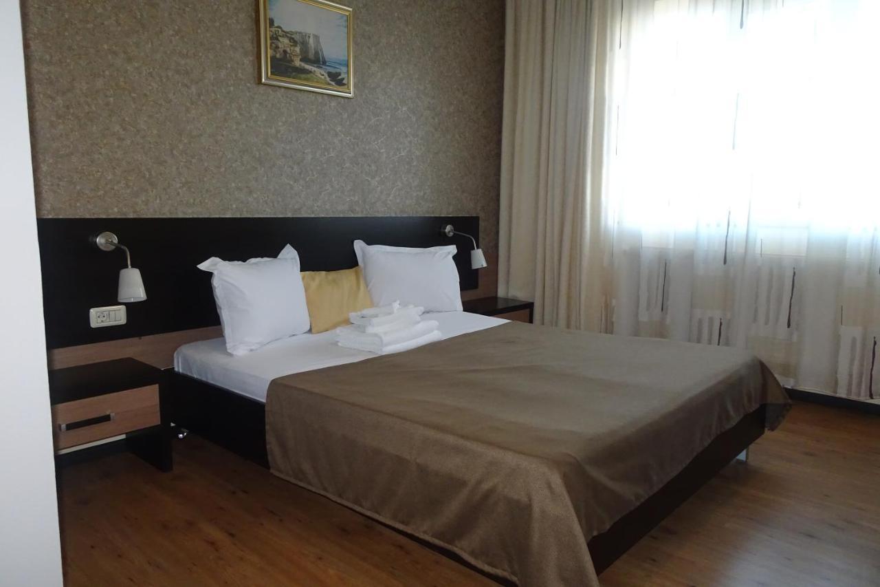 Hotel Nord بلوييست المظهر الخارجي الصورة