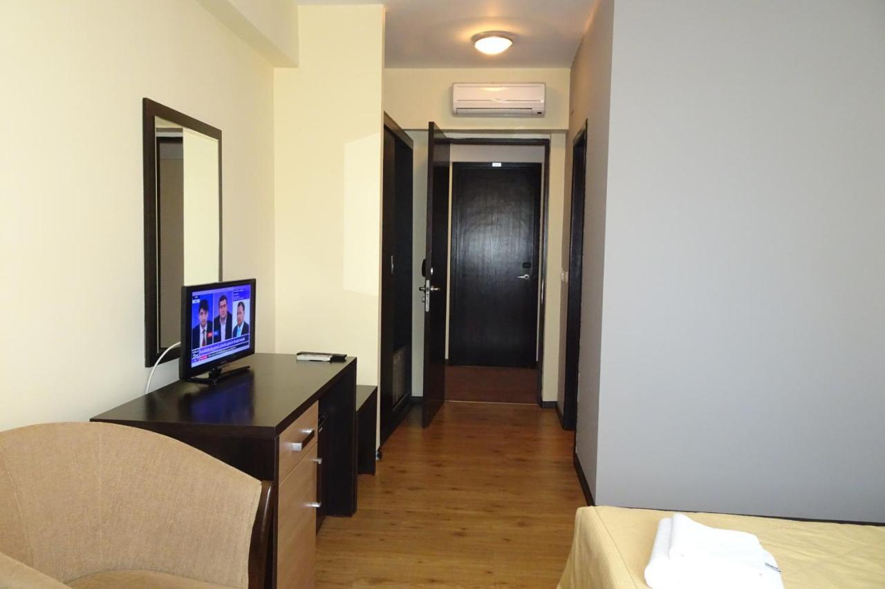 Hotel Nord بلوييست المظهر الخارجي الصورة